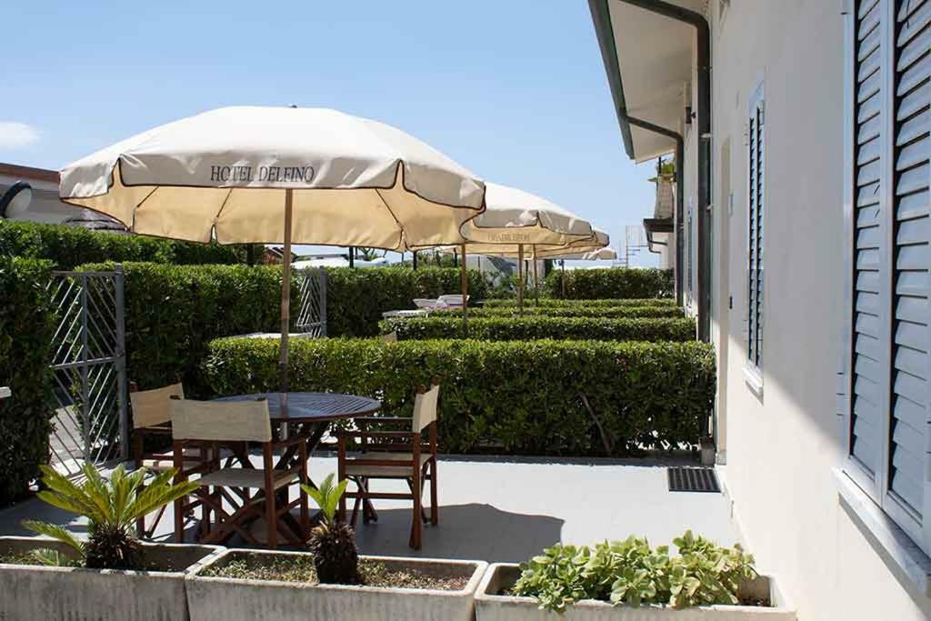 Hotel Delfino Marina Di Carrara Exterior photo